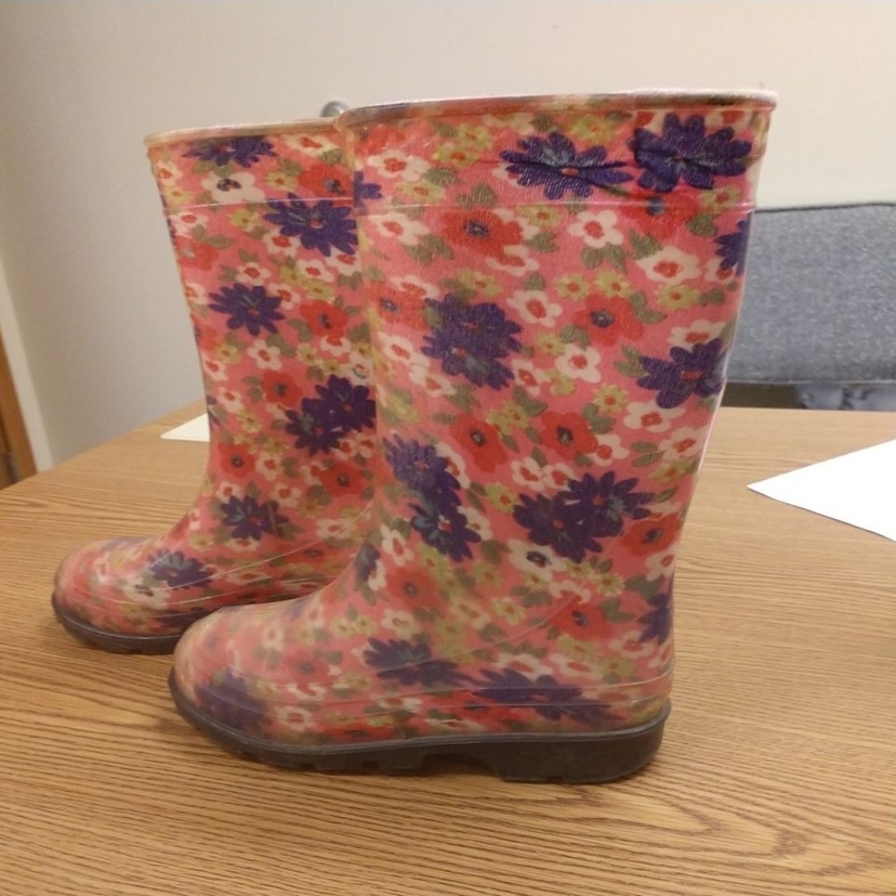Girls rain boots  size 12
